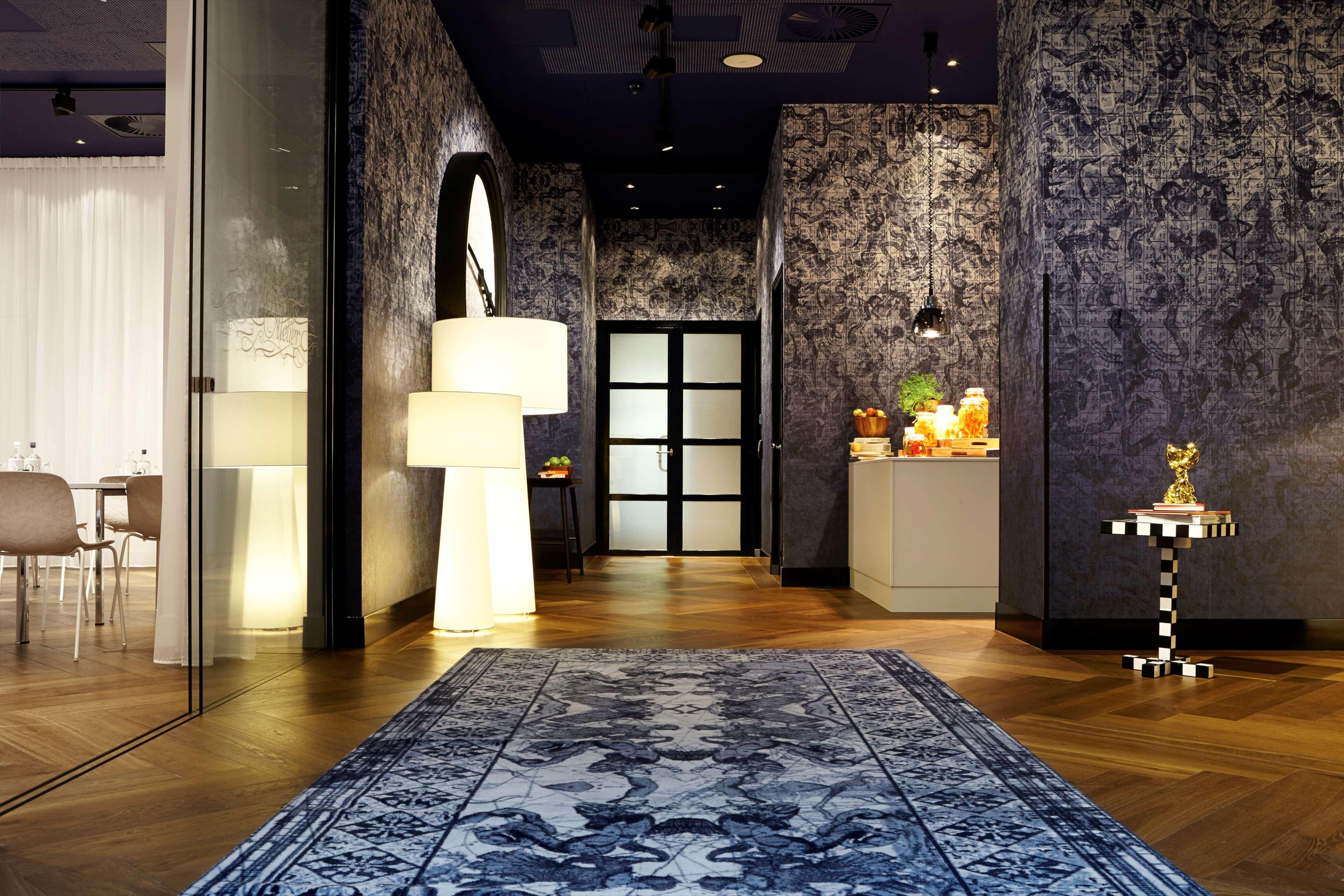 Andaz Amsterdam, Prinsengracht, By Hyatt Eksteriør bilde Entrance to the hotel