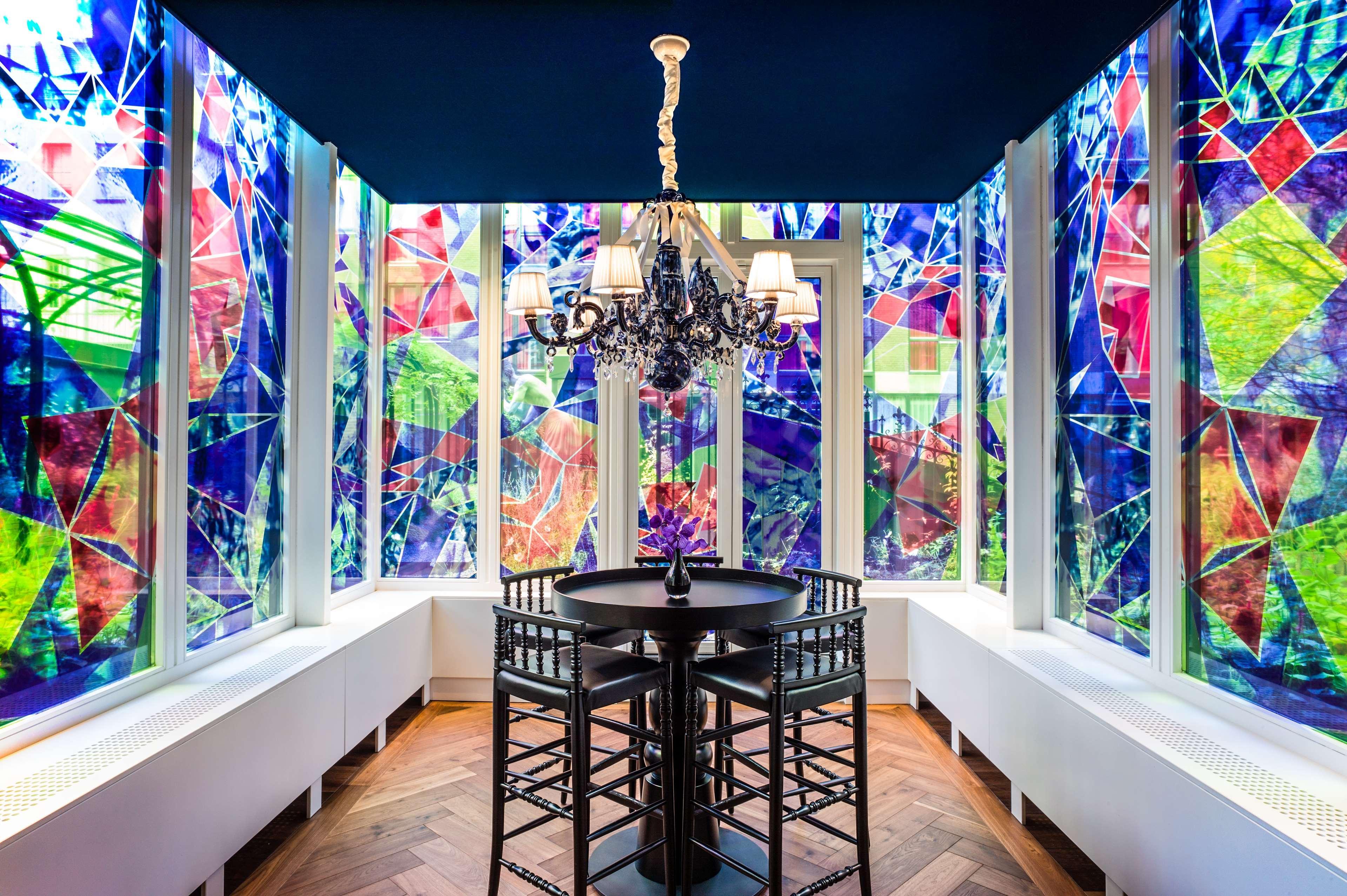 Andaz Amsterdam, Prinsengracht, By Hyatt Eksteriør bilde The stained glass windows at the top of the staircase